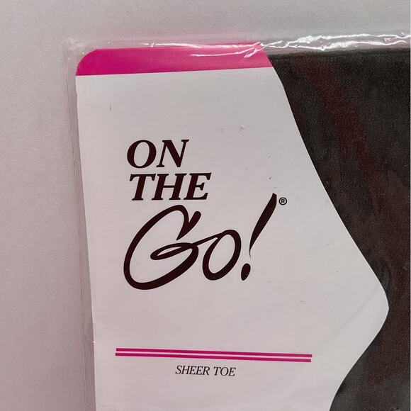 On the go Day Sheer Pantyhose Size 1 Small Off Black NIB - Picture 2 of 8
